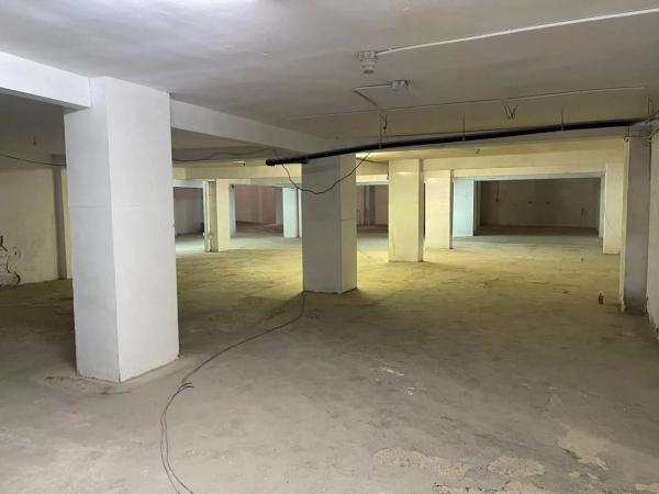 Local en calle Cánovas del Castillo