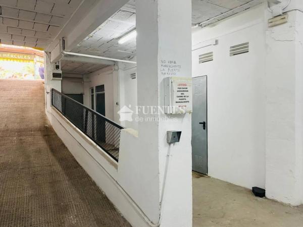 Local en calle Pinoso