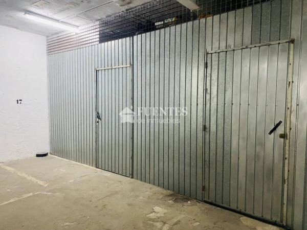 Local en calle Pinoso