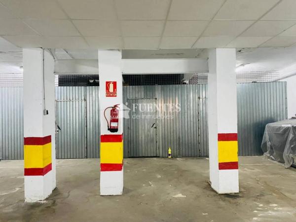 Local en calle Pinoso