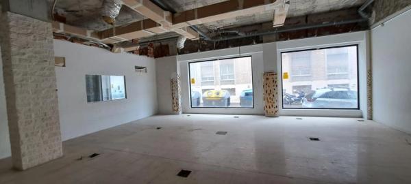 Local en calle Francisco Verdú