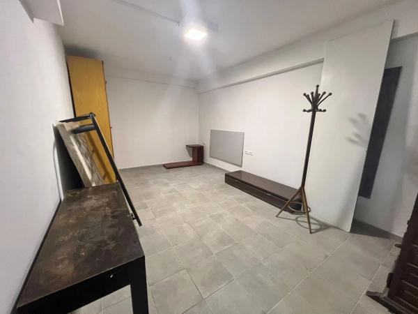 Local en calle Antonio Maura