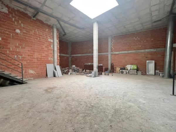 Local en calle Doctor Sapena