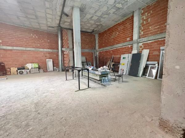 Local en calle Doctor Sapena