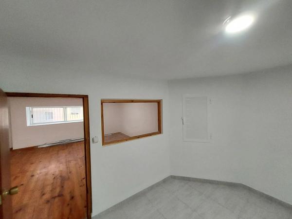 Local en calle Lafora