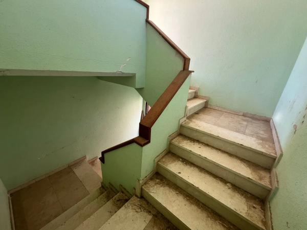 Local en camino del Faro, 11