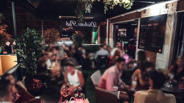 Local en avenida Países Escandinavos, 8