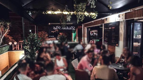 Local en avenida Países Escandinavos, 8