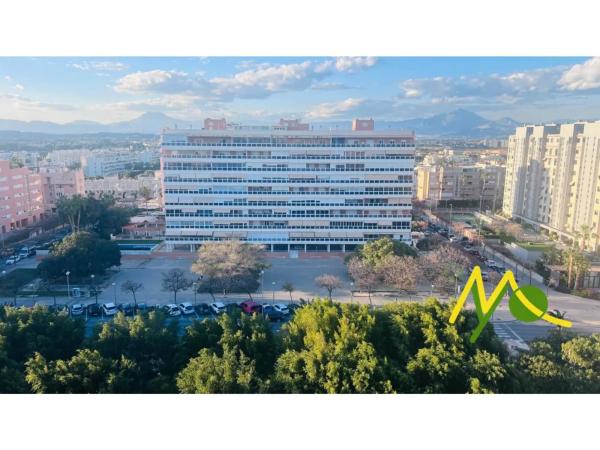 Local en avenida Historiador Vicente Ramos