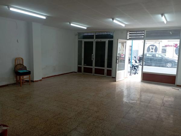 Local en calle Almoradí