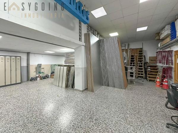 Local en calle Pol Lux