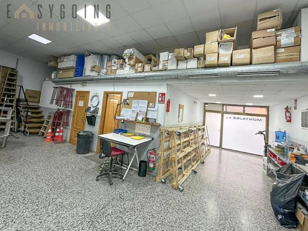 Local en calle Pol Lux