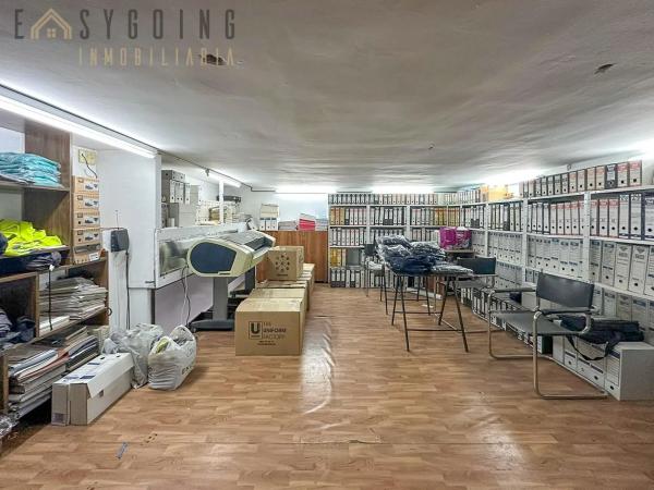 Local en calle Pol Lux