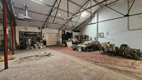 Local en calle Doctor Sapena, 19