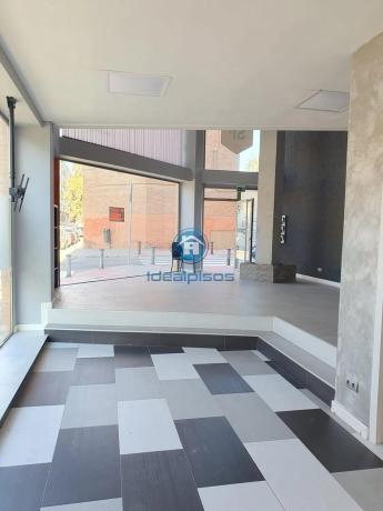 Local en calle Dámaso Abad