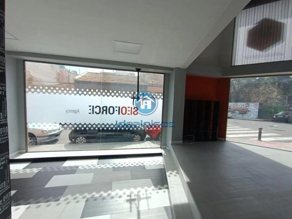 Local en calle Dámaso Abad