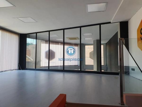 Local en calle Dámaso Abad