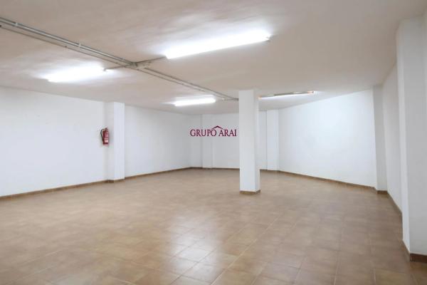 Local en avenida d'Oriola, 20