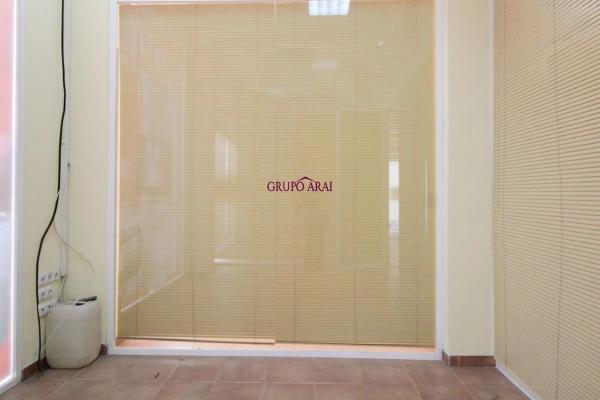 Local en avenida d'Oriola, 20