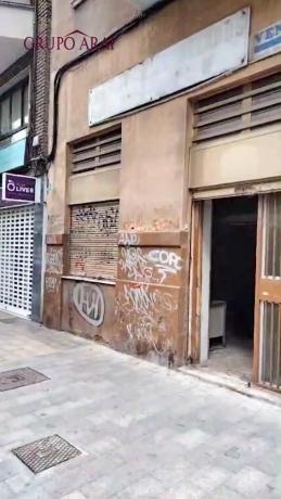 Local en calle Poeta Carmelo Calvo, 7