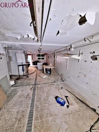 Local en calle Poeta Carmelo Calvo, 7