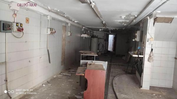 Local en calle Poeta Carmelo Calvo, 7