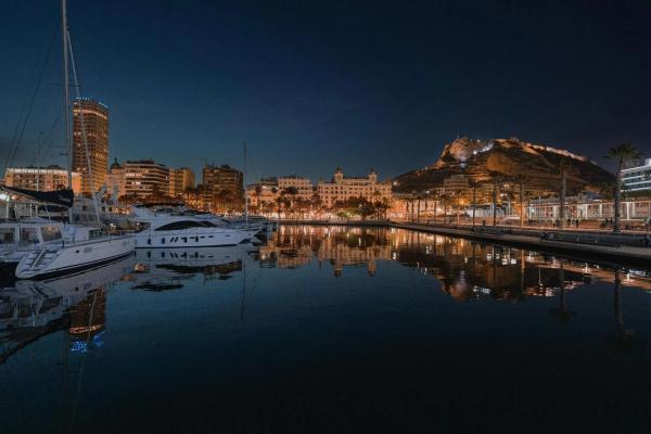 Local en calle Churruca, 11