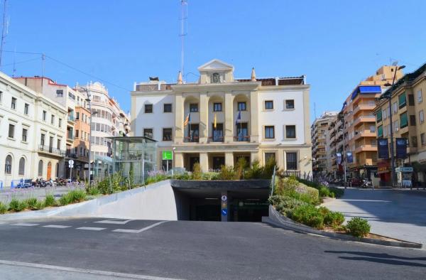 Local en calle Churruca, 11