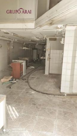 Local en calle Poeta Carmelo Calvo, 7