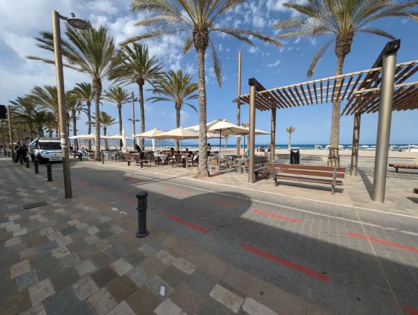 Local en avenida de Niza, 5