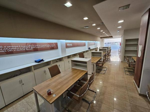 Local en calle Jaime Segarra