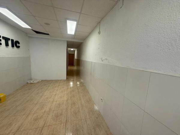 Local en Barrio Carolinas Bajas