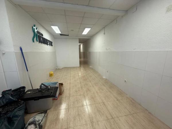 Local en Barrio Carolinas Bajas