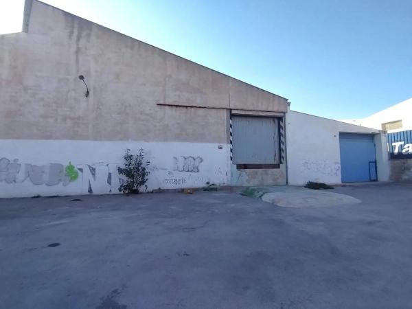 Nave en calle Abogado Andres Charques, 2