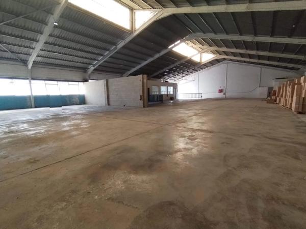 Nave en calle Abogado Andres Charques, 2