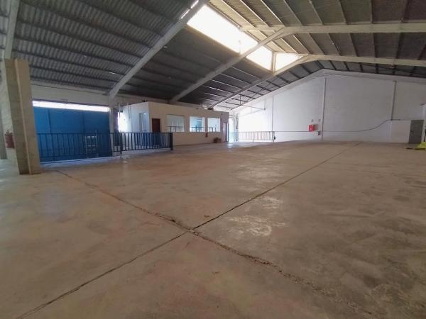 Nave en calle Abogado Andres Charques, 2