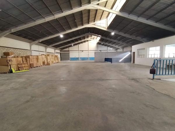 Nave en calle Abogado Andres Charques, 2