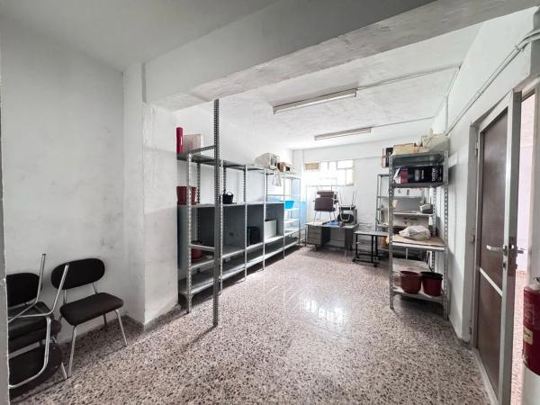 Local en calle Jaén, 2