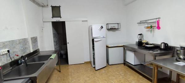 Local en Barrio Carolinas Altas