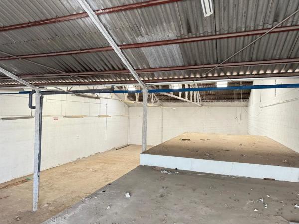 Nave en Barrio Ciudad de Asís - Font-Calent - El Bacarot