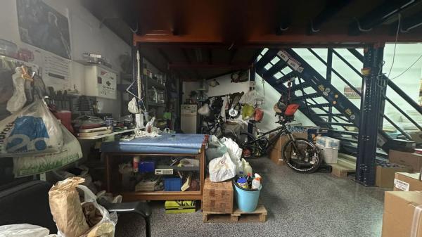 Local en calle de Confrides