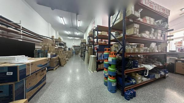 Local en calle de Confrides