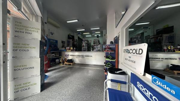 Local en calle de Confrides