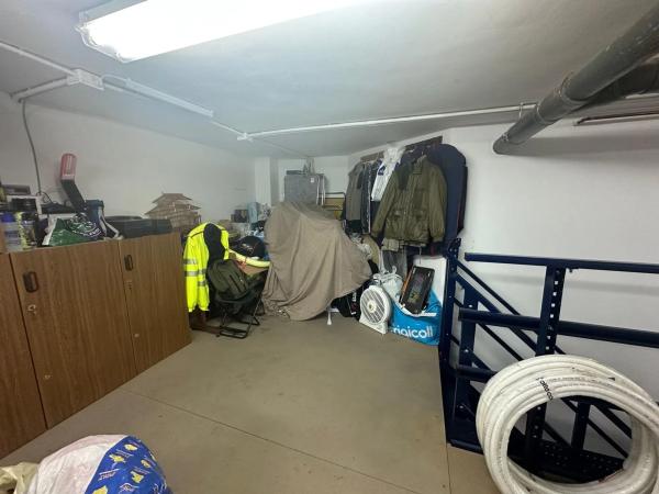 Local en calle de Confrides