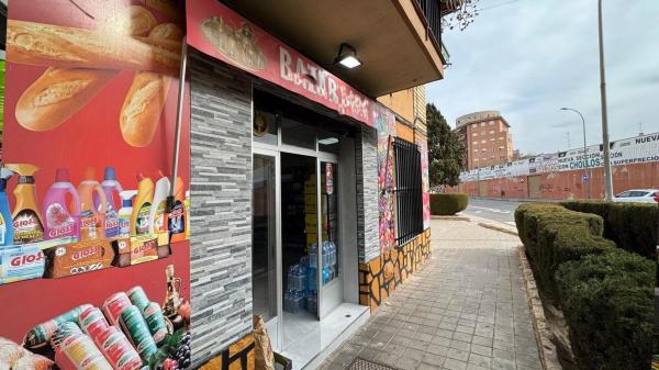 Local en avenida Ejércitos Españoles