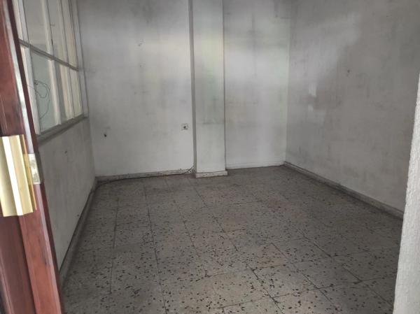 Local en calle de los Doscientos