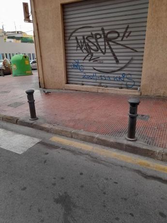 Local en calle Gadea