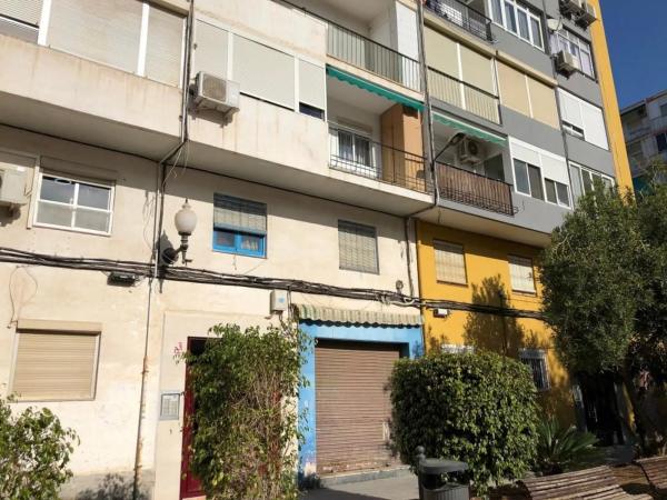 Local o nave en calle d'Enrique Monsonís Domingo