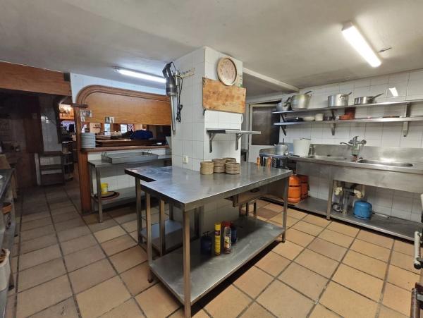 Local en Barrio Ensanche-Diputación