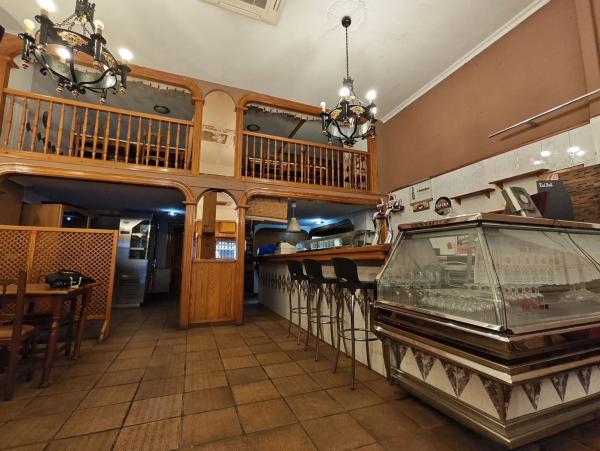 Local en Barrio Ensanche-Diputación